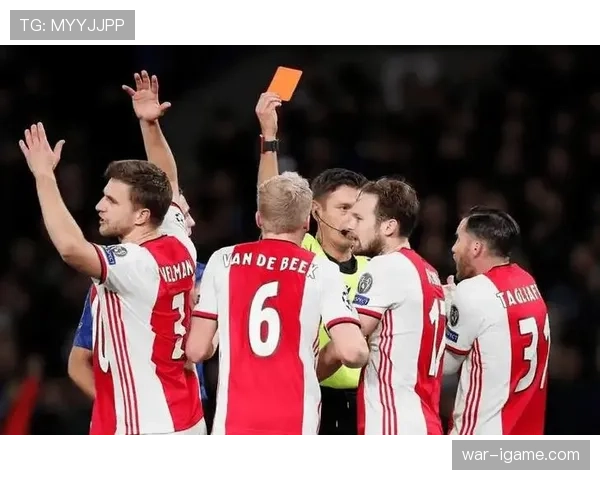 埃因霍温战术调整显成效，关键战逆转取胜重燃欧冠希望