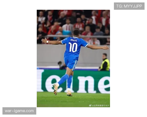 基利安·姆巴佩赛季表现稳健，闪耀赛场成足坛最受瞩目的年轻天才