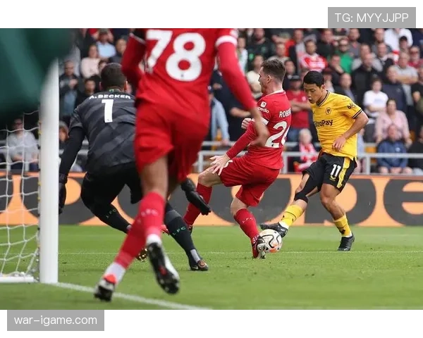 狼队主场力拼利物浦,关键三分之争引爆英超焦点战 狼队主场力拼利物浦,关键三分之争引爆英超焦点战