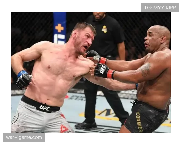 皮尔斯无球切入效率提升，关键回合主导进攻改变战局